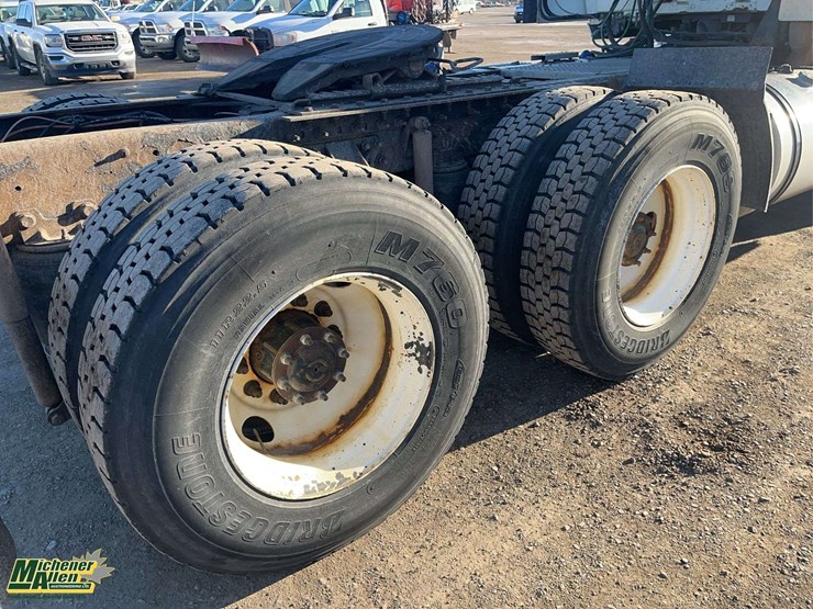 2017-international-prostar-image-12