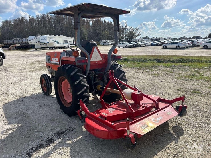 2001-kubota-l3300f-35hp-utility-tractor-with-caroni-tc710-6ft.-rotary-brush-mower-attachment-image-4