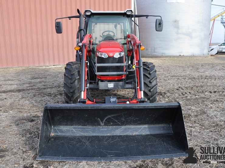 2016-massey-ferguson-4708-image-2