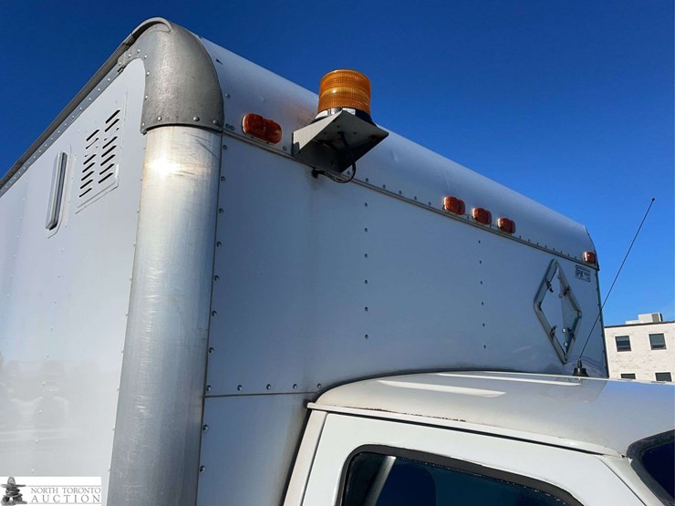 2011-ford-e-series-s/a-cube-van-image-37