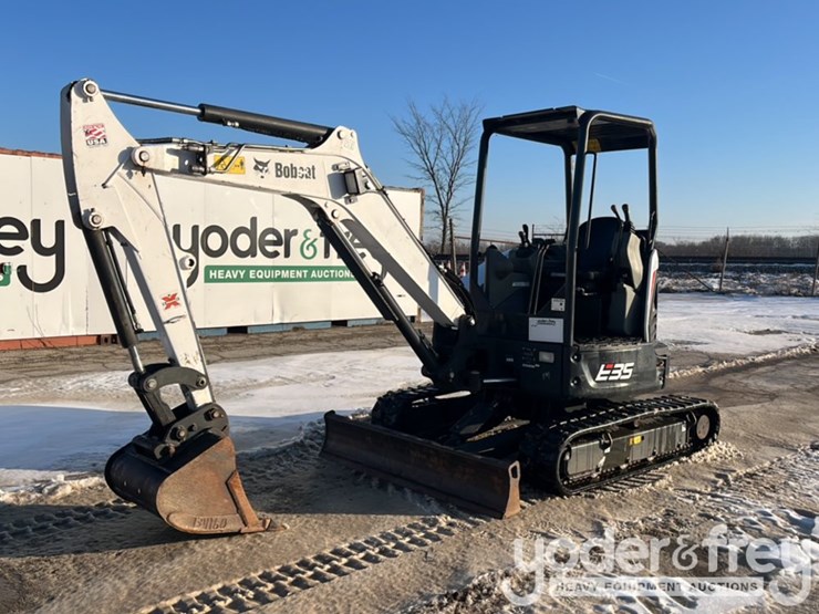 2021-bobcat-e35-image-1