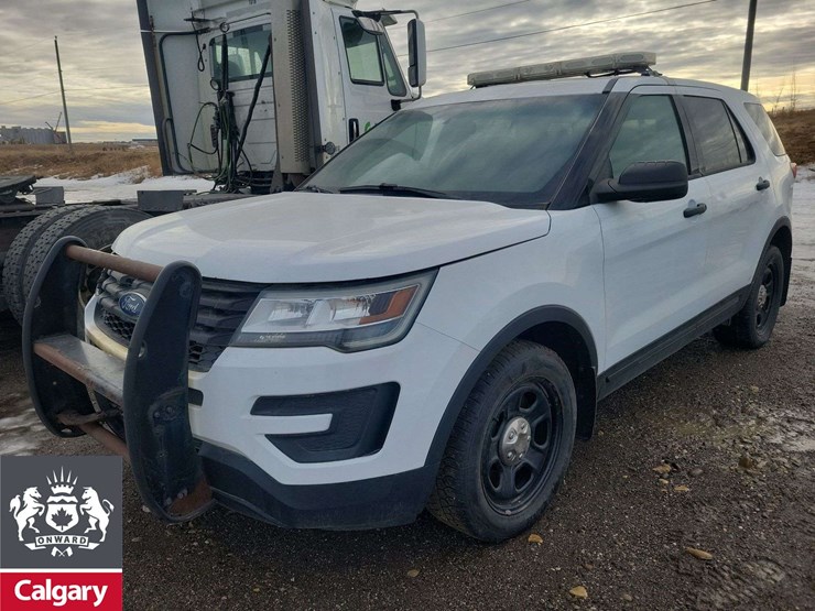 2016-ford-explorer-image-1