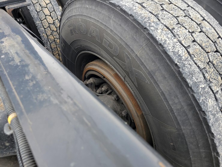 2020-kenworth-t680-image-14