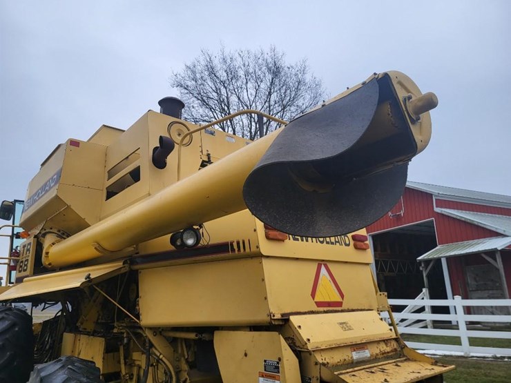 new-holland-tr88-image-30