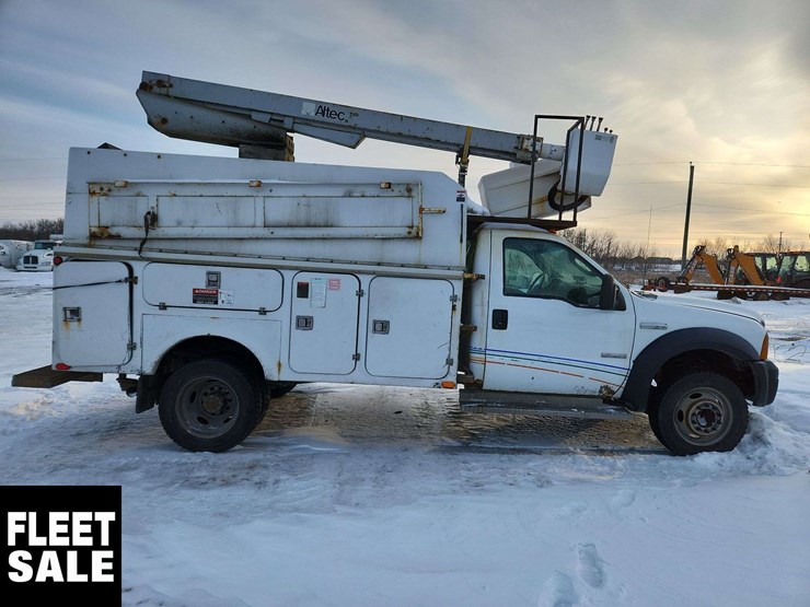 2006-ford-f550-image-7