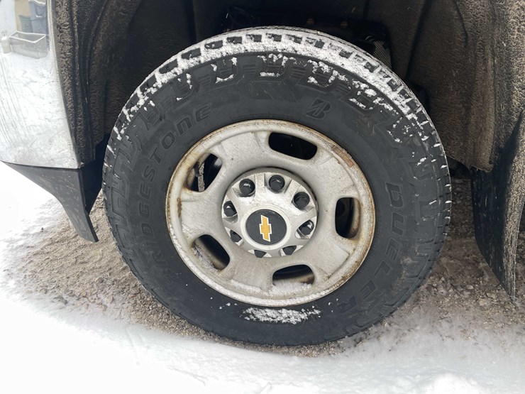 2017-chevrolet-2500-image-9