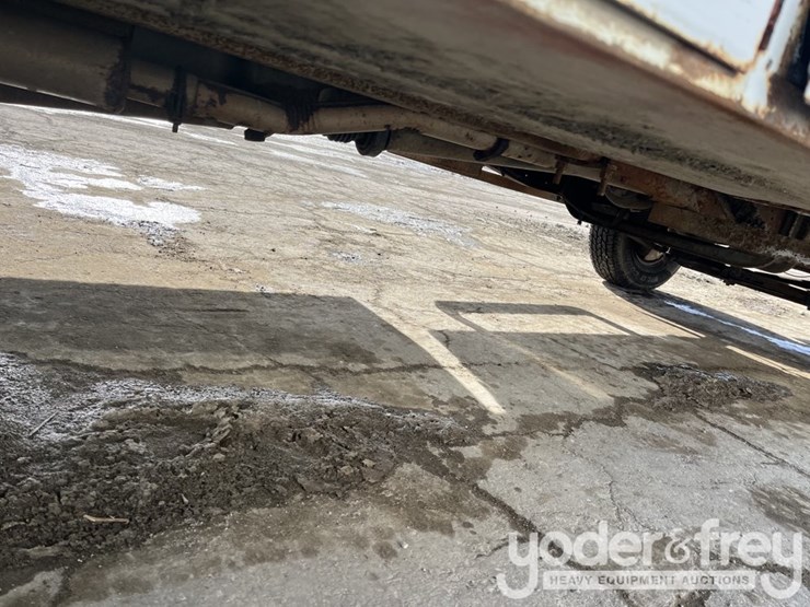 1993-ford-f-super-duty-image-15