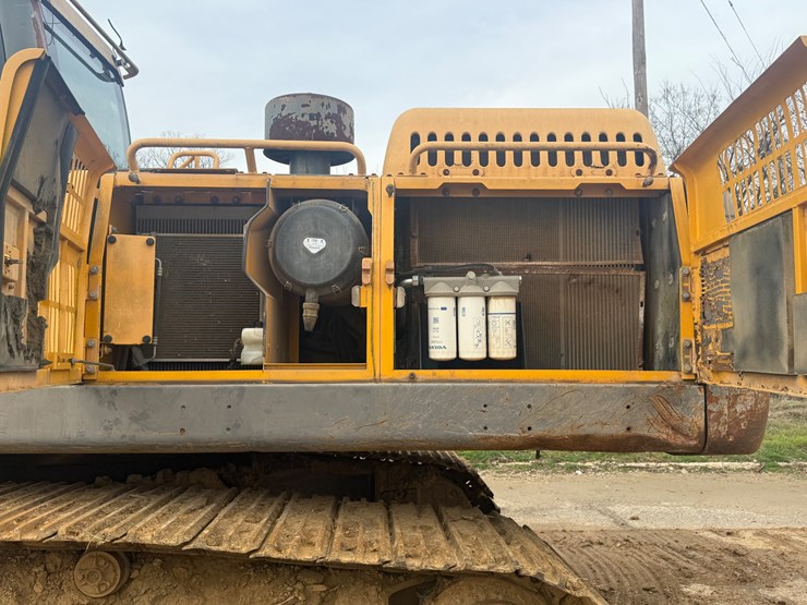 volvo-ec330-image-34