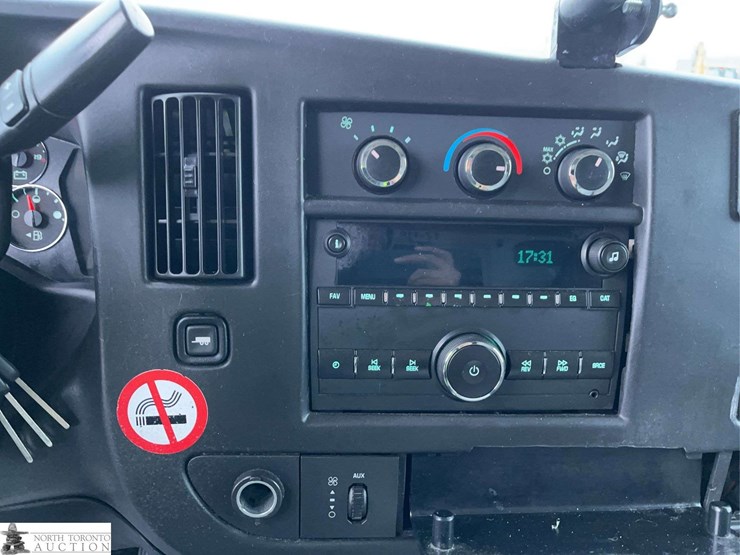 2017-chevrolet-express-s/a-ambulance-image-25