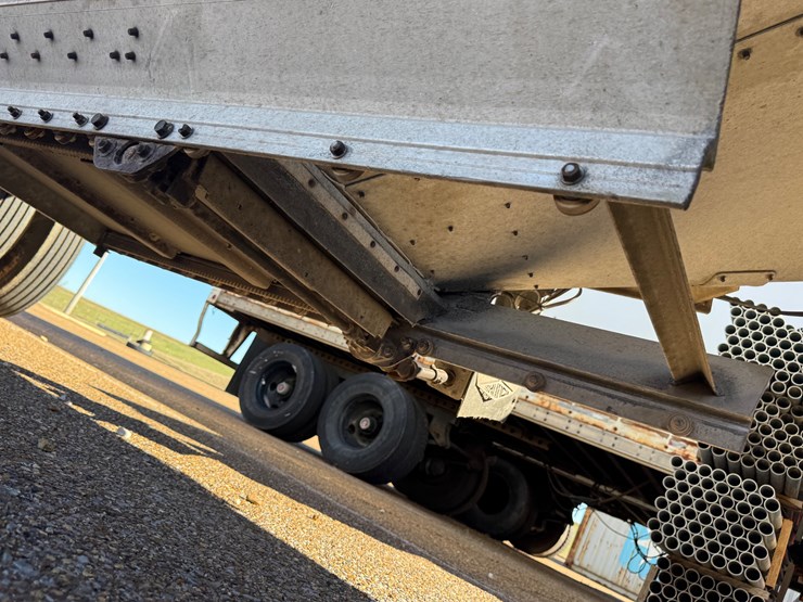 2007-timpte-hopper-bottom-image-24