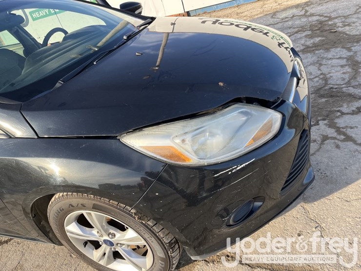 2014-ford-focus-image-31