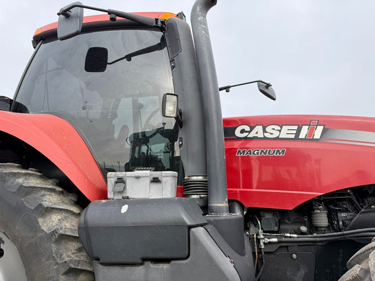 2015-case-ih-340-image-26