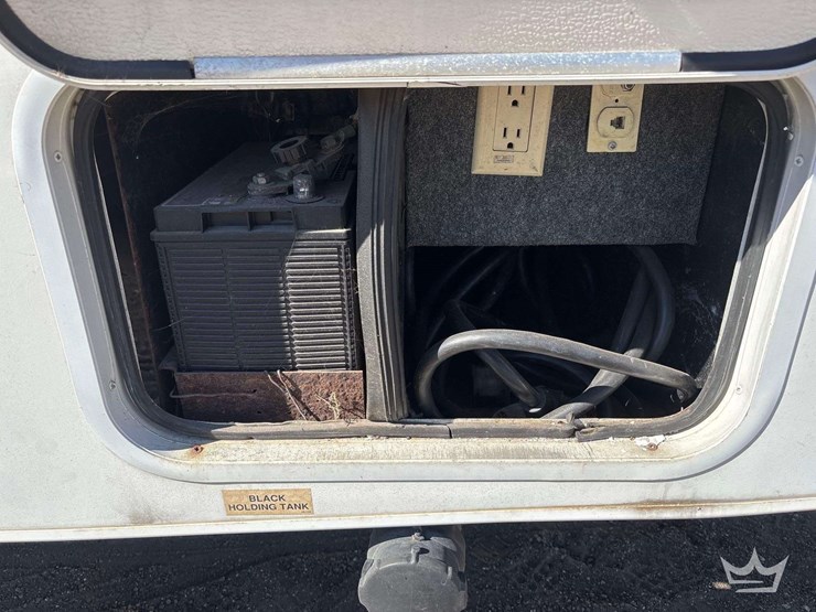 2004-ford-e450-image-31