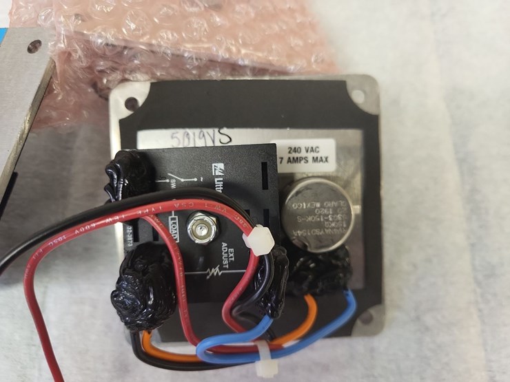 (3)-munters-7-amp-240-volt-ssc-select-speed-controllers---tag-#1211-image-4