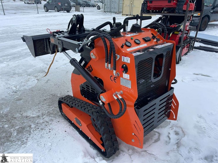 2026-unused-captok-ck36c-tracked-mini-skid-steer-image-3