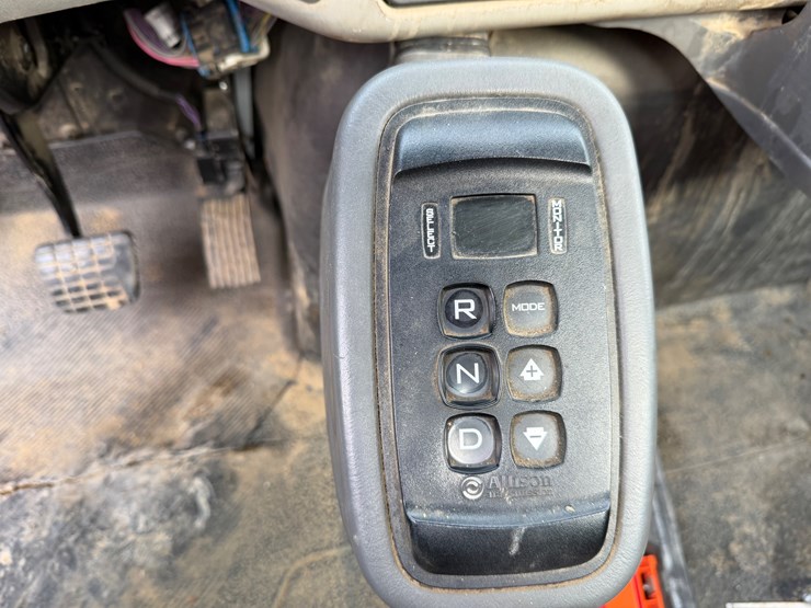 2018-international-durastar-4400-image-15