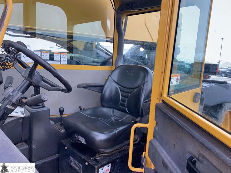 2012-caterpillar-tl943-image-19