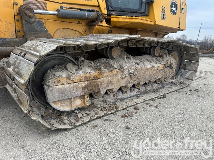 2016-deere-700k-lgp-image-5