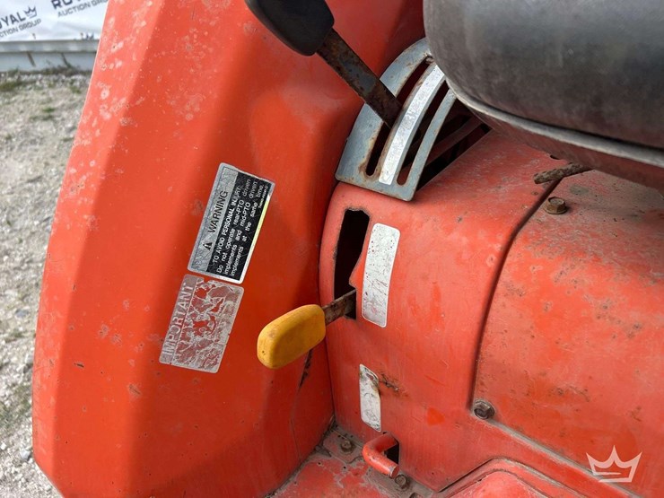 2001-kubota-l3300f-35hp-utility-tractor-with-caroni-tc710-6ft.-rotary-brush-mower-attachment-image-14