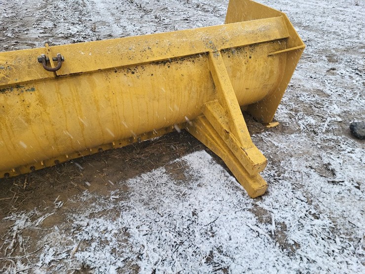 10'-snow-pusher-image-11