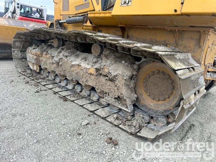 2016-deere-700k-lgp-image-6