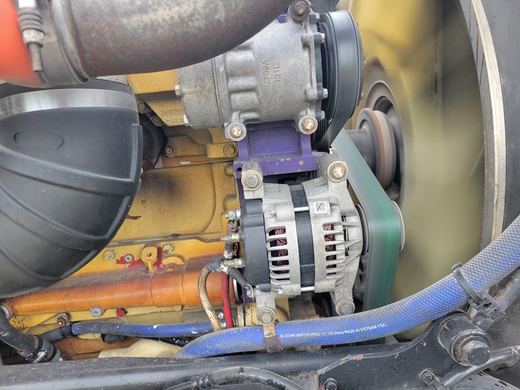 2012-kenworth-w900l-image-37