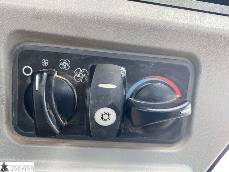 2018-caterpillar-289d-image-22