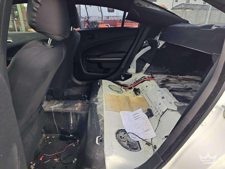 2018-dodge-charger-sedan-image-34