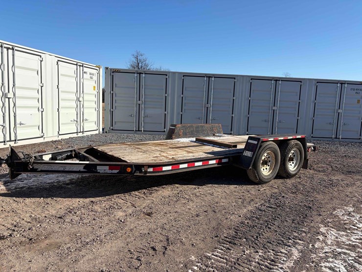 2017-towmaster-skid-steer-trailer-image-1