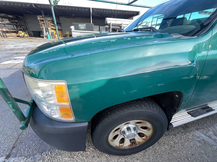 2011-chevrolet-1500-image-12