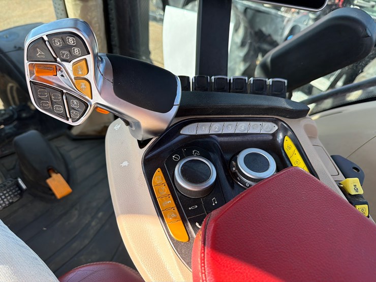 2020-case-ih-magnum-280-image-19