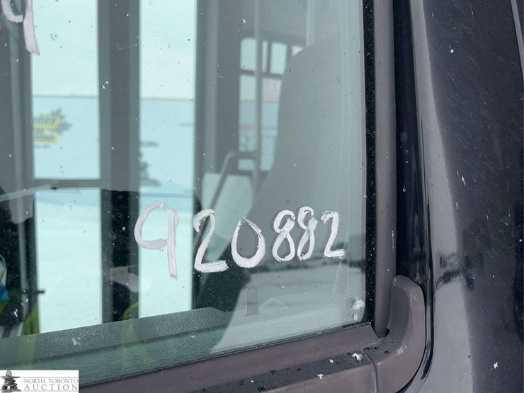 2009-ford-e-series-s/a-24-passenger-bus-image-46