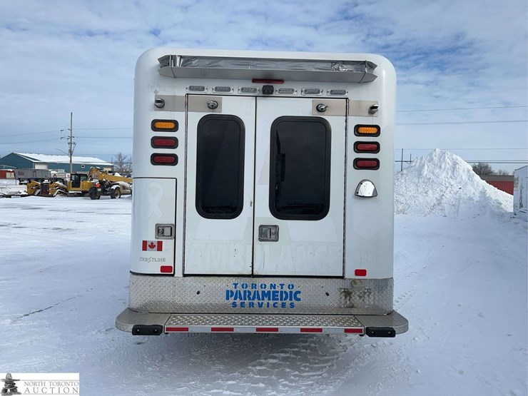 2017-chevrolet-express-s/a-ambulance-image-5
