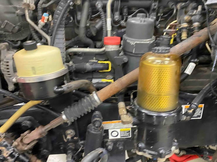 2014-peterbilt-365-image-76