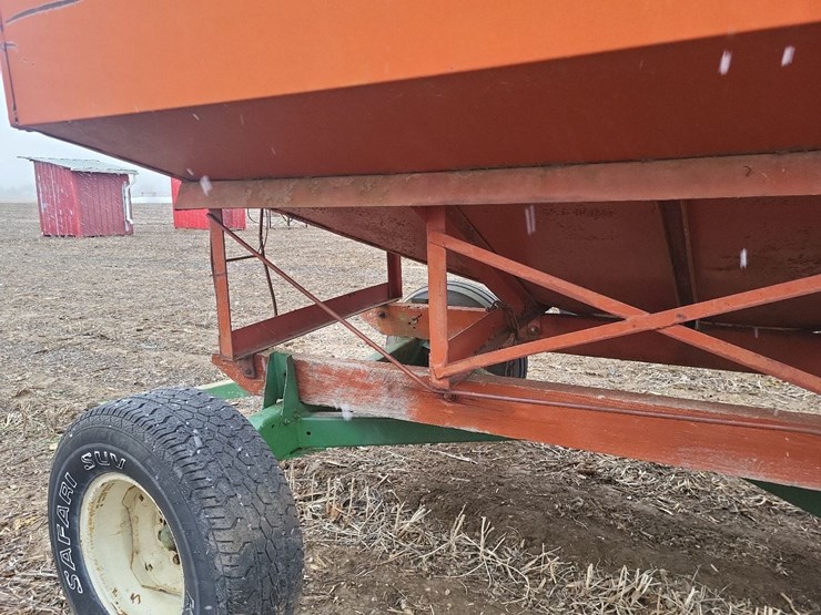 hopper-wagon-w/running-gear-image-12