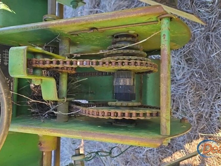 john-deere-7300-image-8