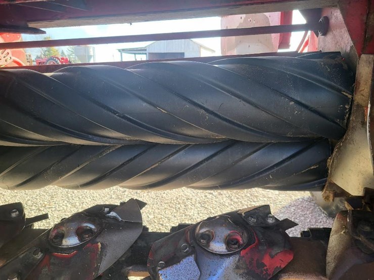 2011-new-holland-h7450-image-20