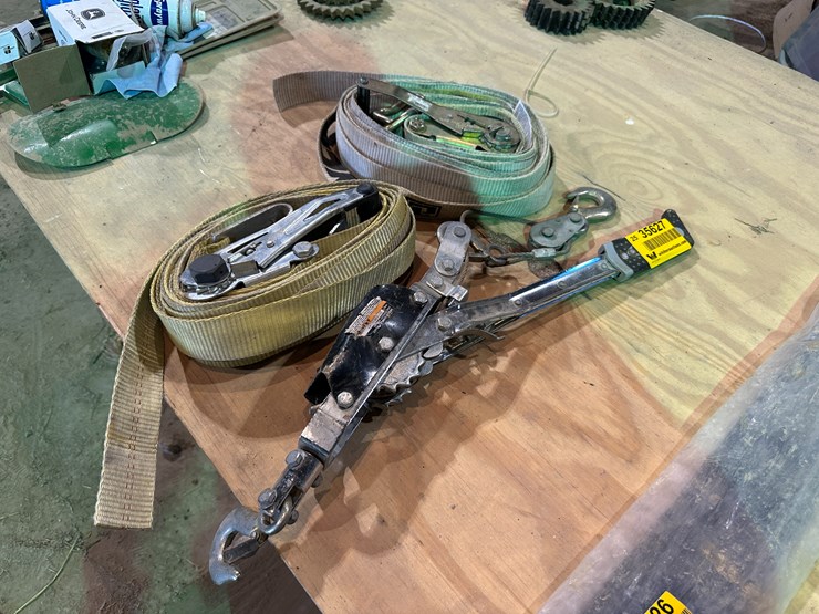 #35627-•-lot-of-(2)-ratchet-straps-&-binder-(1)-come-a-long-image-1