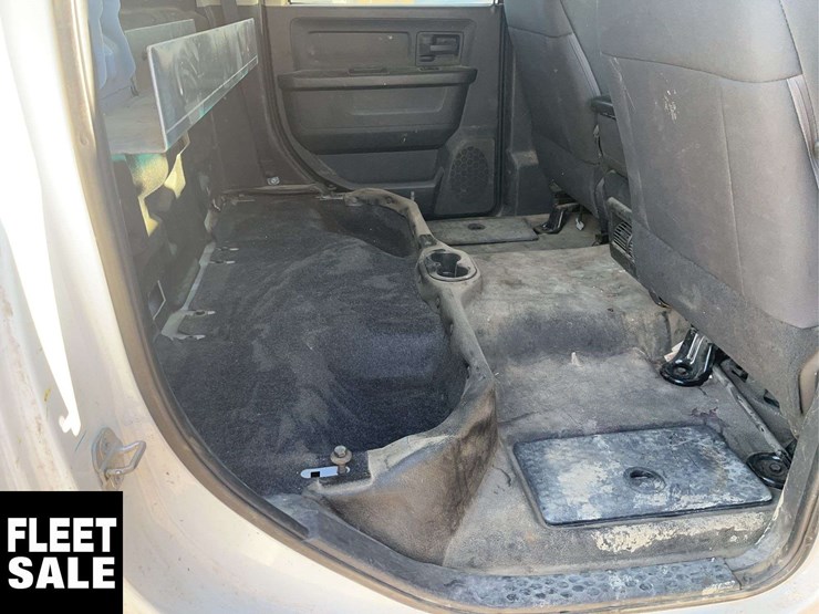 2012-dodge-3500-image-17