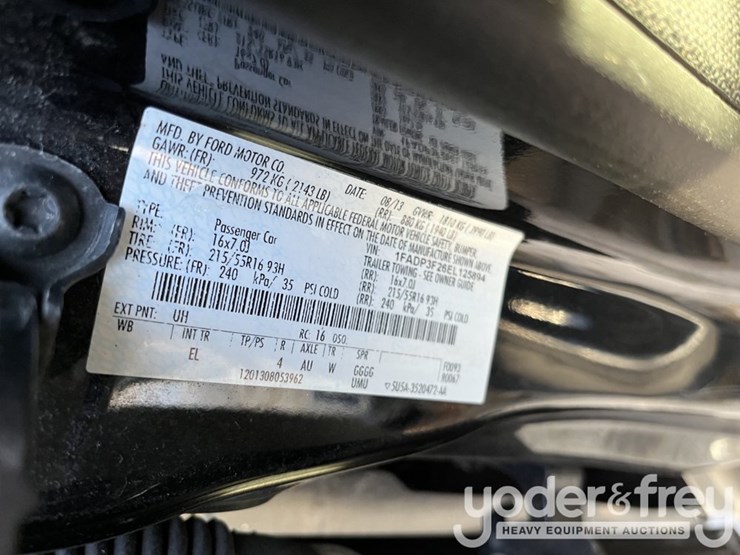 2014-ford-focus-image-36