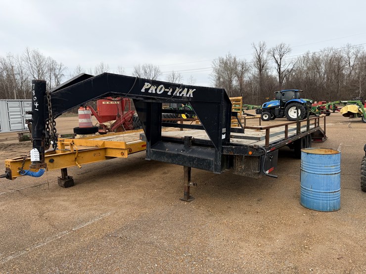 #7804-•-protrak-gn-trailer-image-8