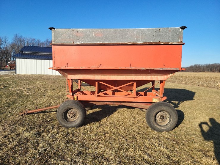 hopper-wagon-w/westendorf-running-gear-image-2