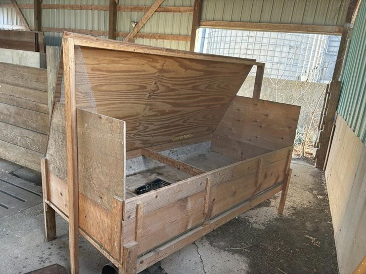 homemade-chicken-brooder-image-1