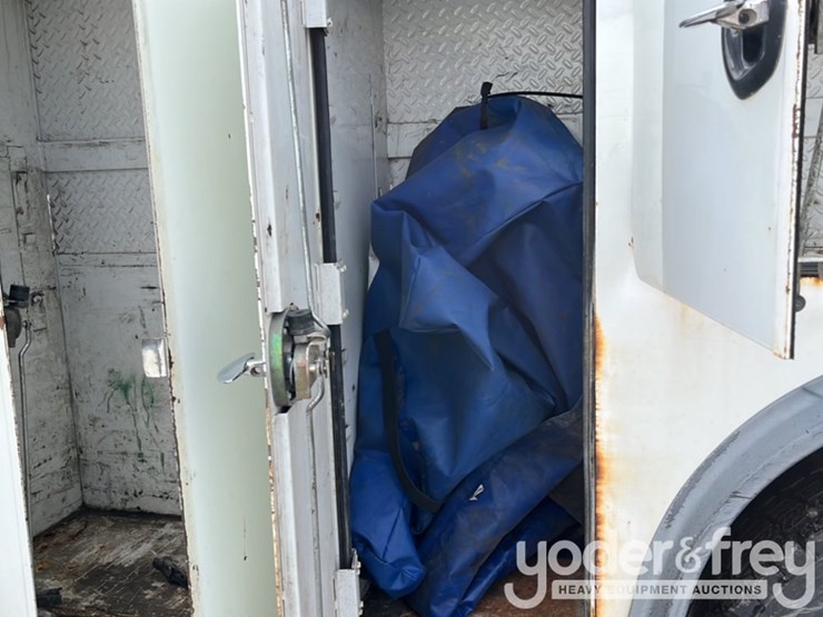 2007-kenworth-t300-image-31