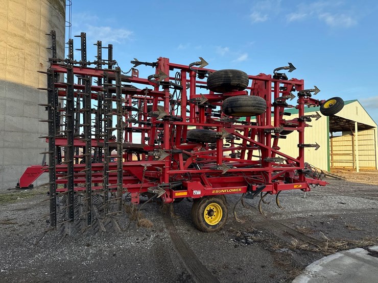 sunflower-44’-cultivator-image-6