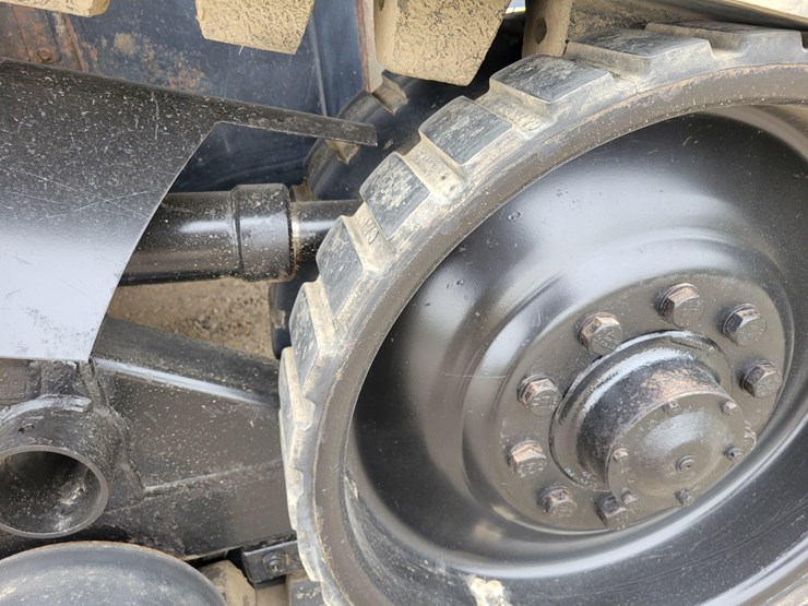 1998-cat-45-track-tractor-image-14