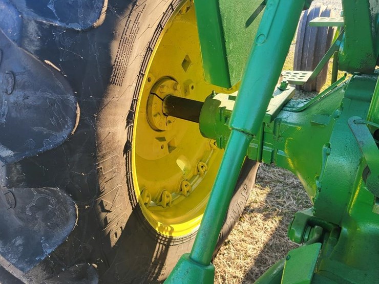 john-deere-4520-image-25