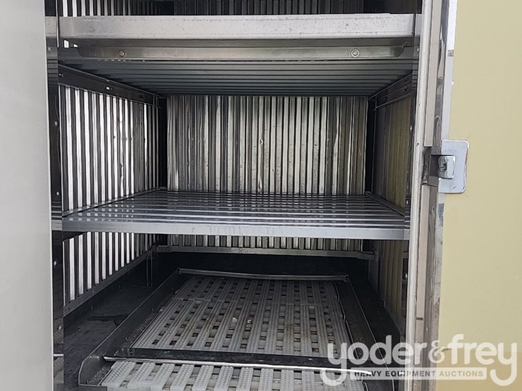 2015-gmc-savana-g4500-image-29