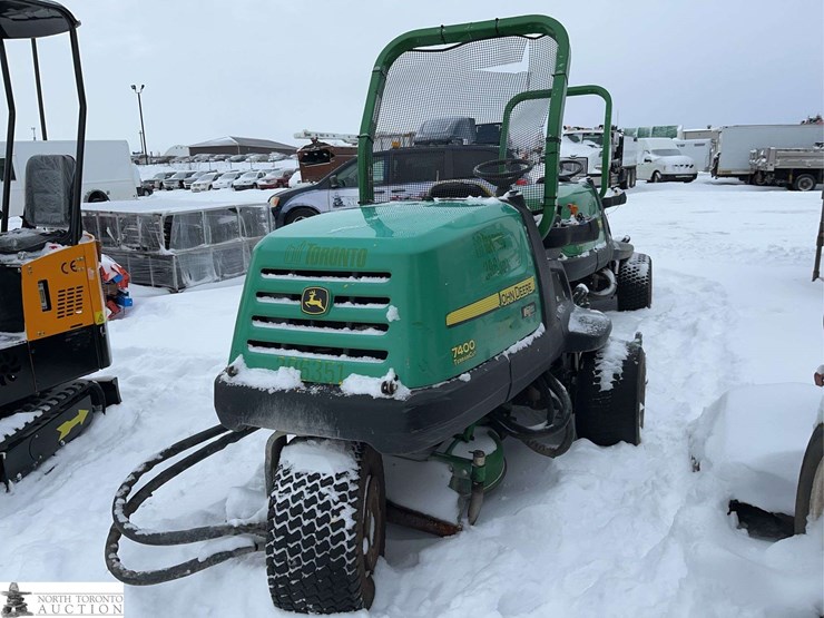 2013-john-deere-7400-image-4