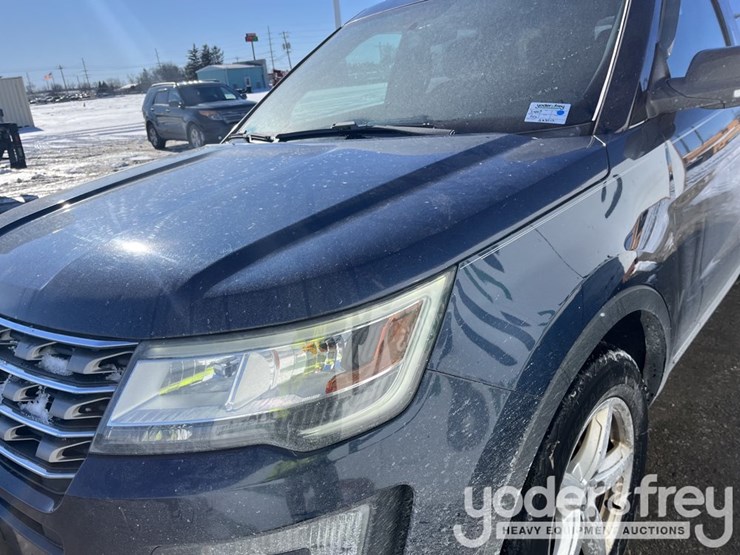 2016-ford-explorer-xlt-image-14